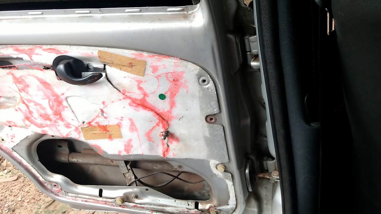 Infiltração de água porta traseira do Palio