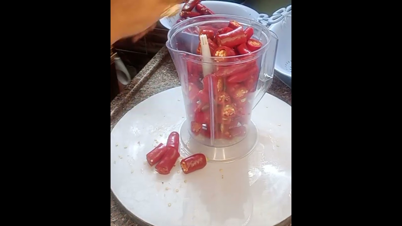 وصفه صلصه الفلفل الحار المصريه الطريقه المميزه بطريقه كوكو نو نا اوعى تغمض عينيك 🍅🍅🌶️🌶️🌶️