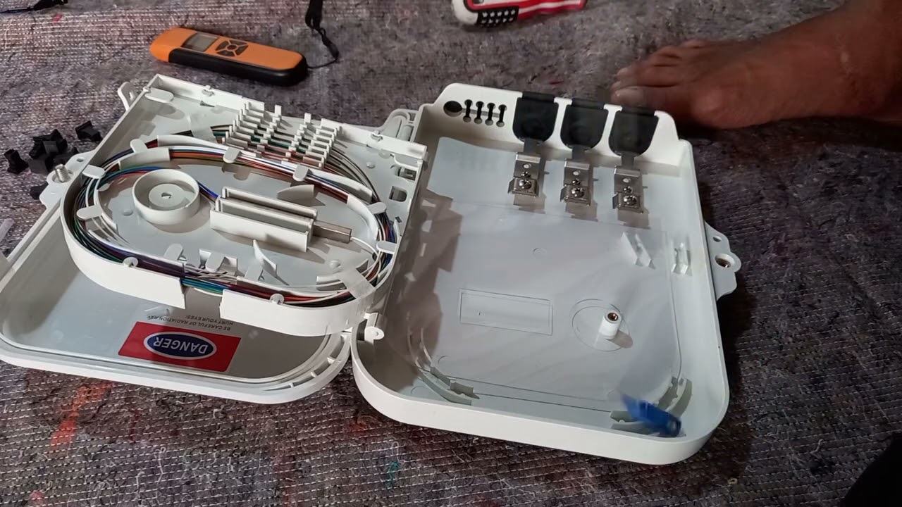 Cara Cepat Pasang Splitter FO di ODP 1:8 Mode 1 Core Ftth. RT/RW Net
