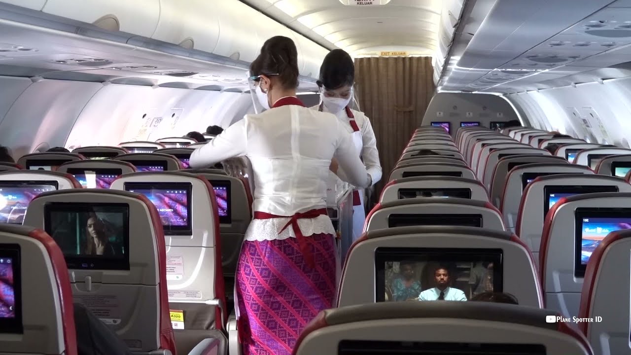 Kesibukan Pramugari Cantik Batik Air Saat Berada di Dalam Pesawat saat mengudara diatas Langit