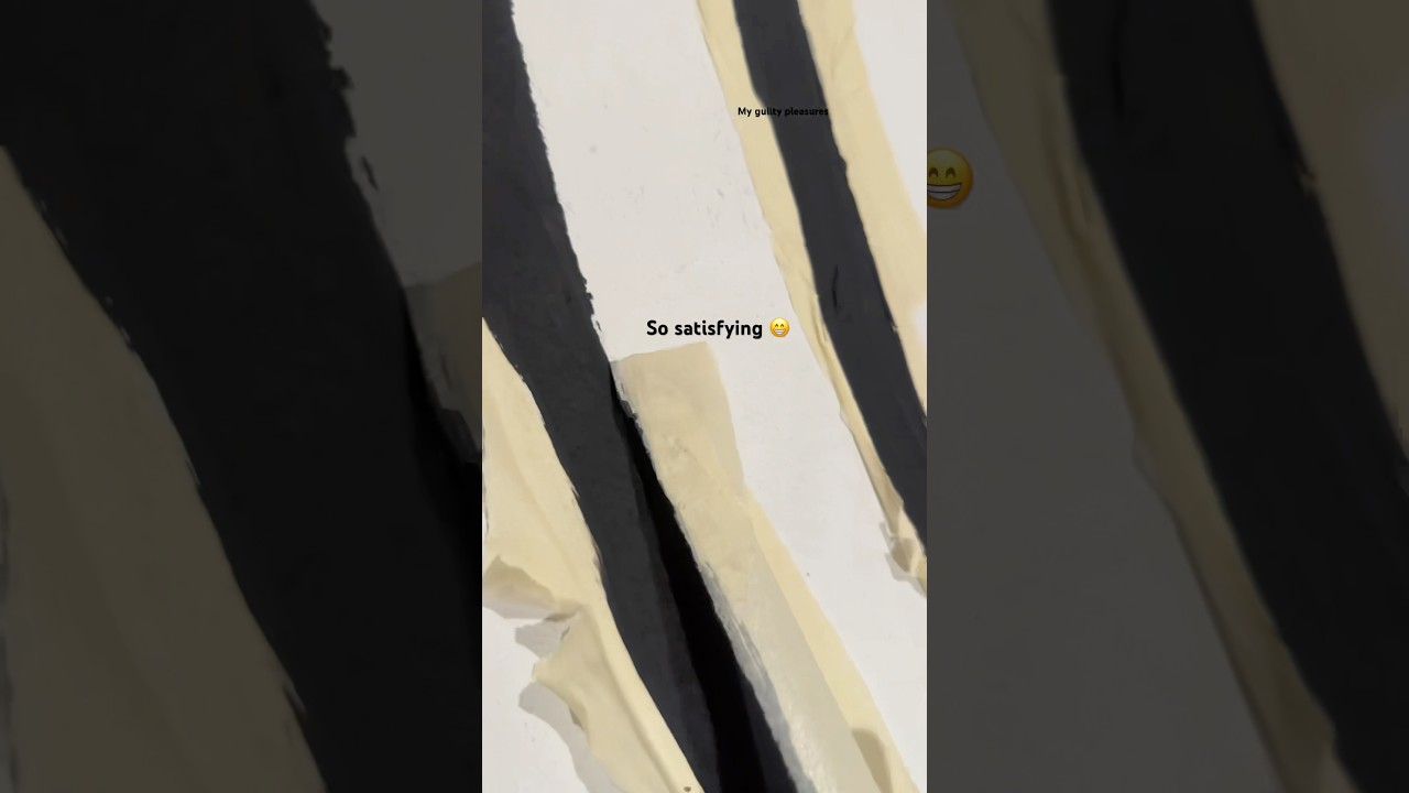 &ldquo;That guilty pleasure moment&hellip; peeling tape = pure satisfaction ✨ #ASMRArt #TextureArt#textureartist