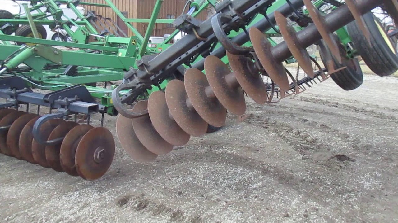 John Deere 726 26 Ft  Mulch Finisher