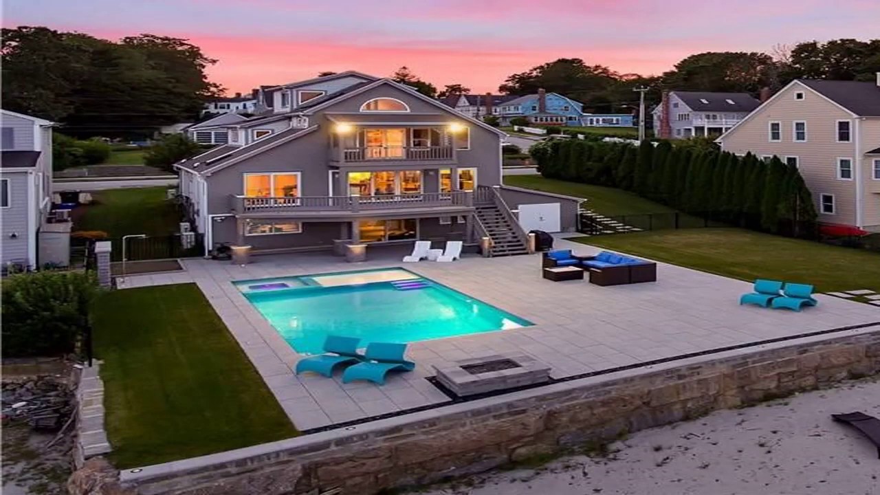 Waterfront Glamour. 500 Pequot Ave. New London, CT.