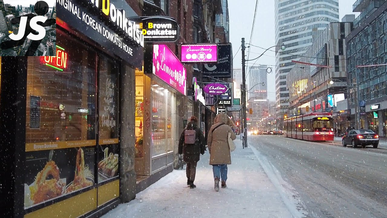 Toronto Winter Storm Walk | Queen & University to Wellesley (Dec 2022)