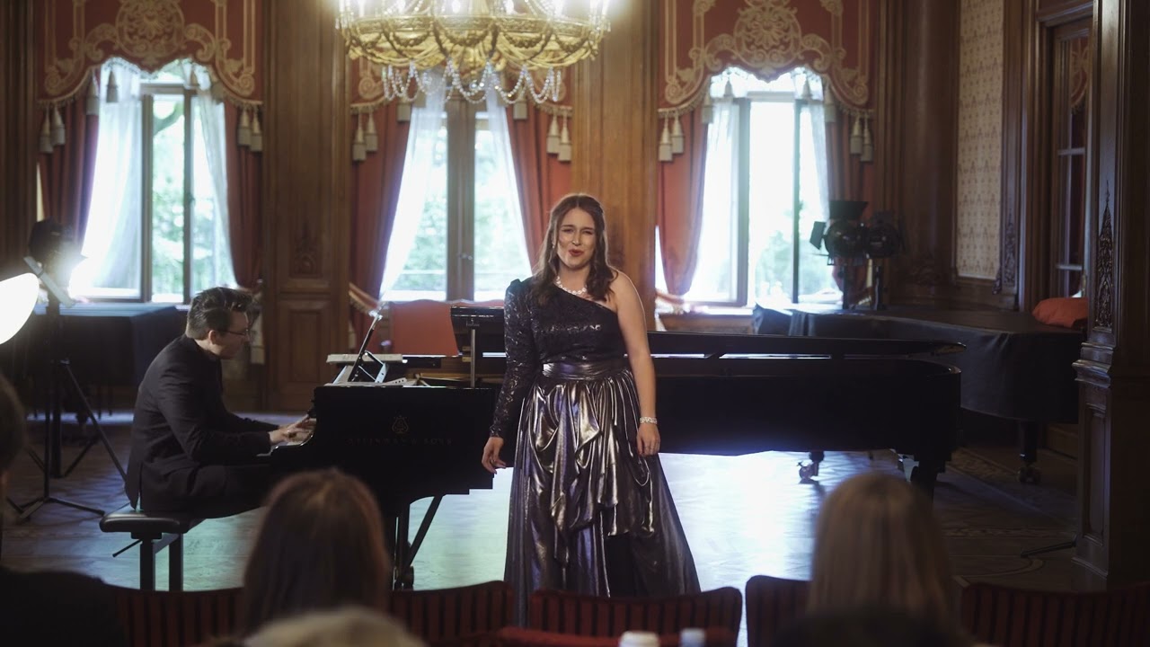 K. Szymanowski- pieśń kurpiowska ,, Wysła burzycka