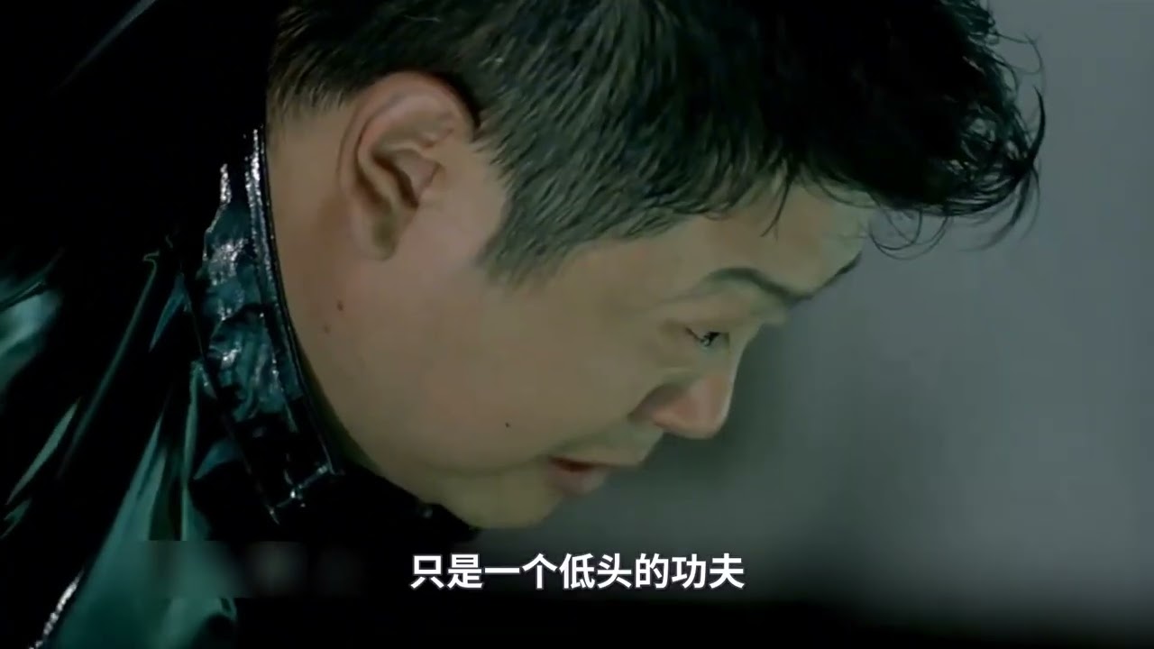 《大腕》：一字一个讽刺，一句一个现实，23年前的电影预言了今天的一切