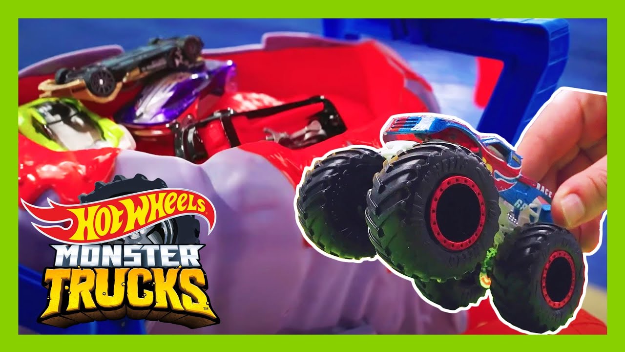 Will the VOLCANIC ERUPTION DESTROY THE ISLAND? 🏝️| Monster Trucks Tournament of Titans | @Hot Wheels