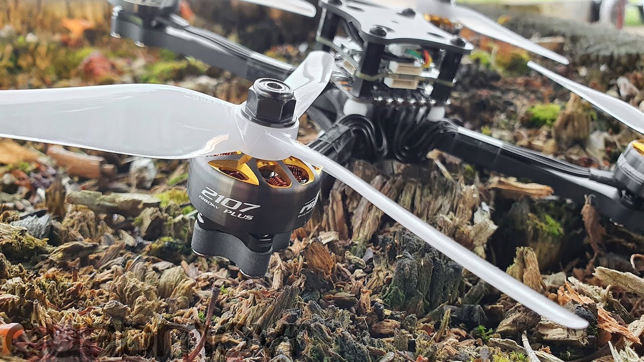 movr5r9 gtsv3 2107 1980kv ethix p4 hqprop fettec esc 4in1 45a fettec g4 fc 6s1050 120c