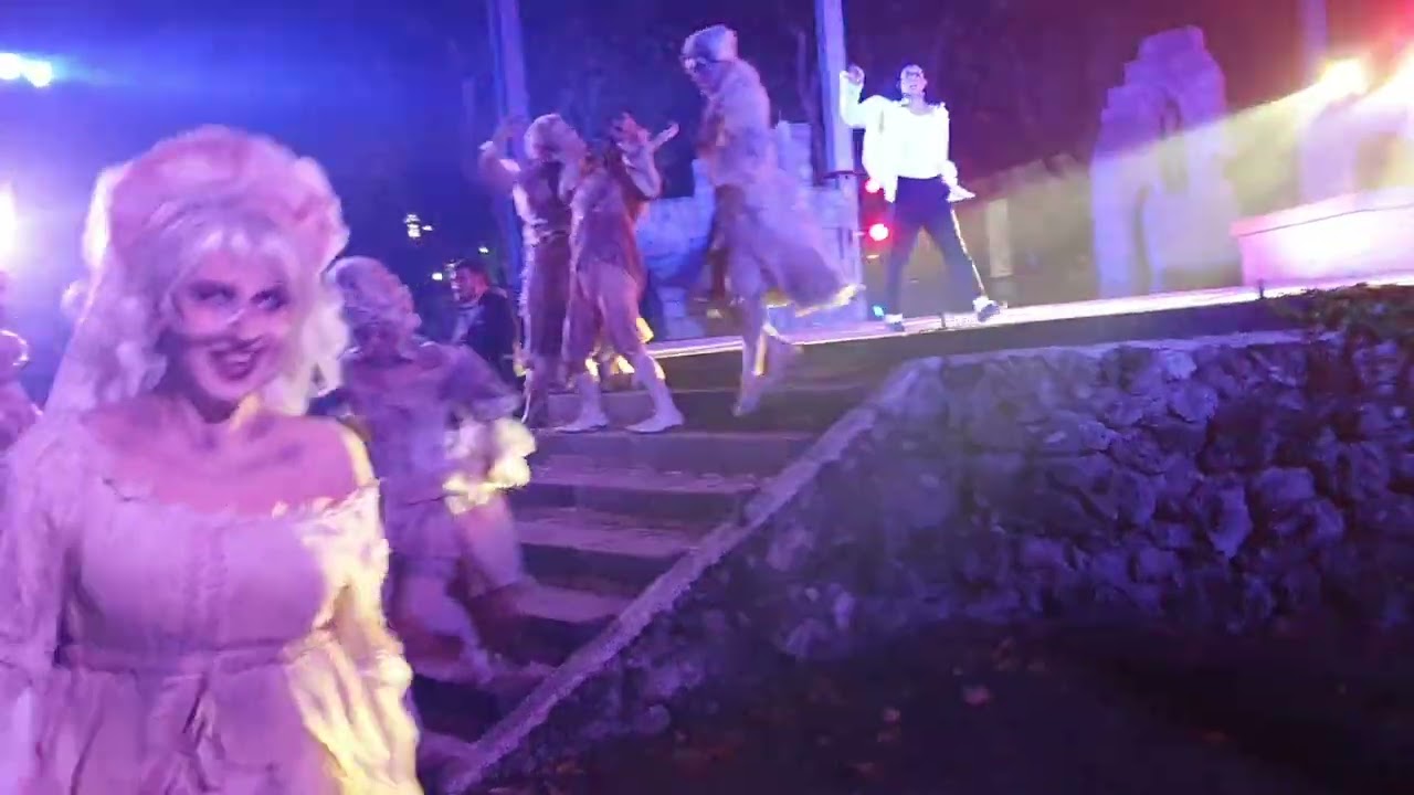 Show GHOSTS Parque de atracciones de Madrid Halloween 2022