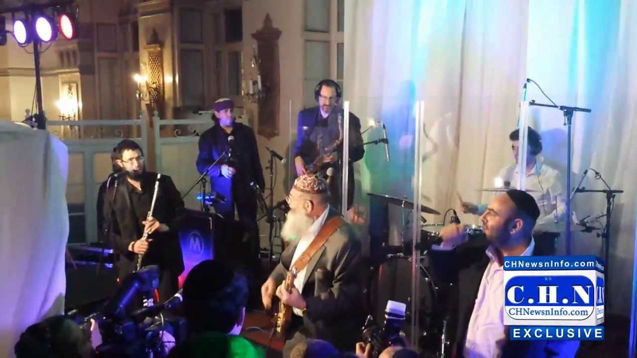 Legend Yossi Piamenta Rocks a Crown Heights Wedding