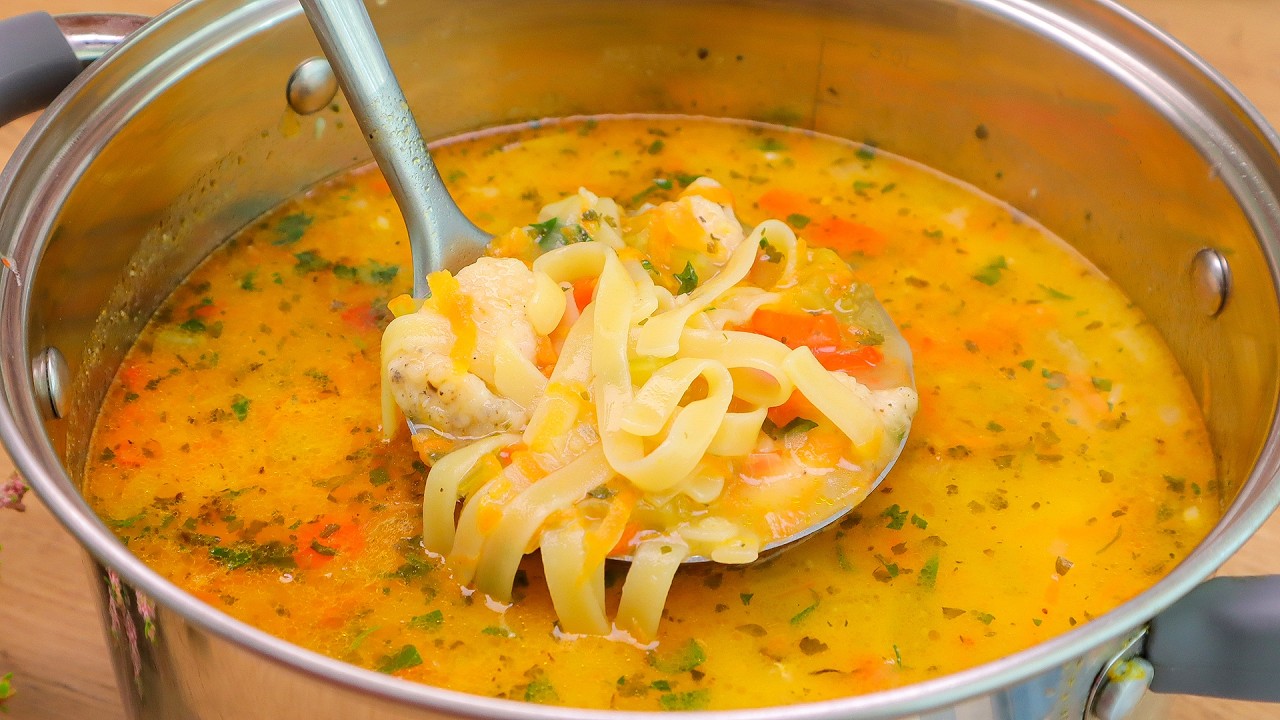 Kochen Sie keine Hühnersuppe, bevor Sie dieses Rezept ausprobiert haben! Gemüsesuppe mit Hühnchen.