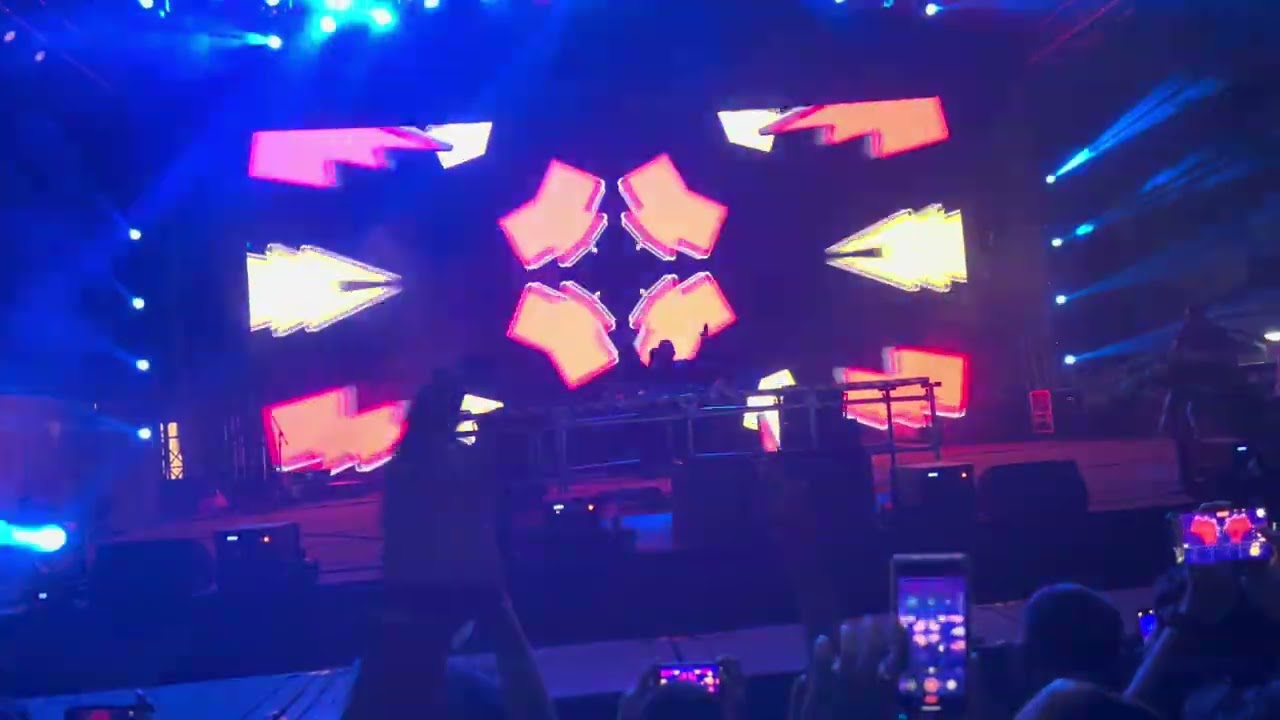 Ritviz’s Entry At The @Under25 Live Concert | 4K HDR