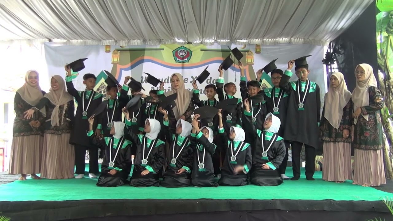 Sesi Foto Dokumentasi dengan Ustadz Ustadzah