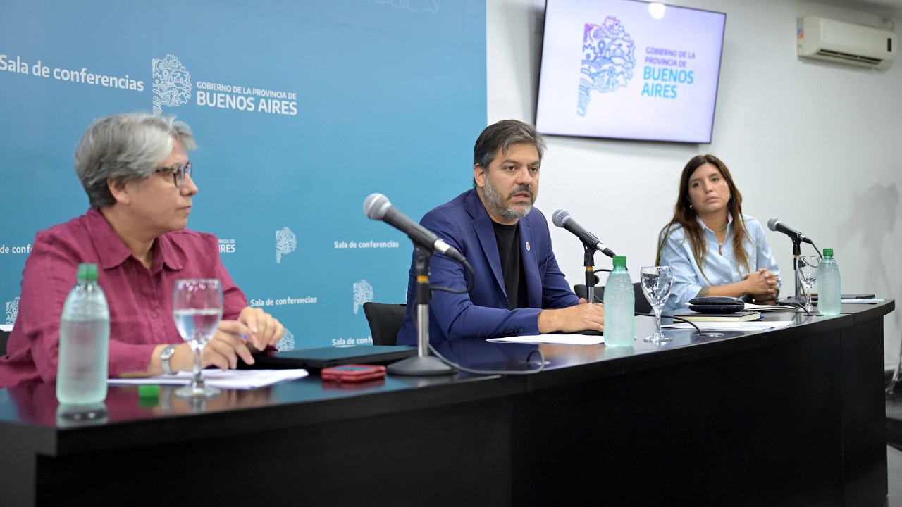 Conferencia de prensa de Carlos Bianco, Daniela Vilar y Flavia Terigi