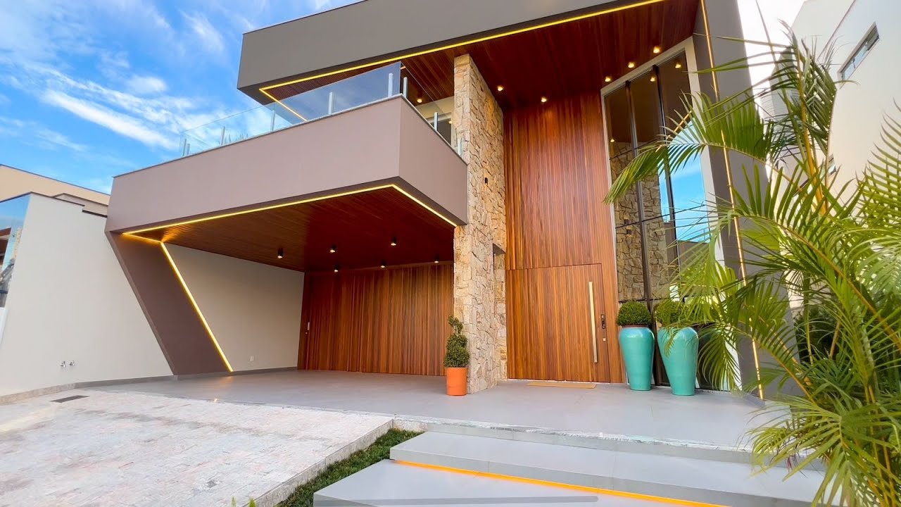 MANSÃO DUPLEX DE ALTO PADRÃO COM 344 M² NO PEDRA BRANCA | DANILO VOLTOLINI