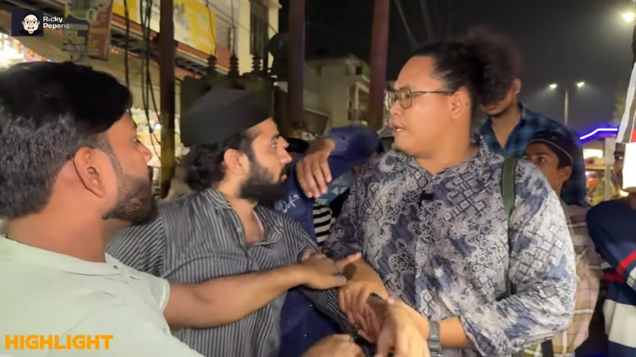 HAMPIR DI KR0Y0K SEKAMPUNG😱 PEREMAN SETEMPAT BERANINYA MAIN BELAKANG DI AJAK BAKU H@NT@M TERDIAM