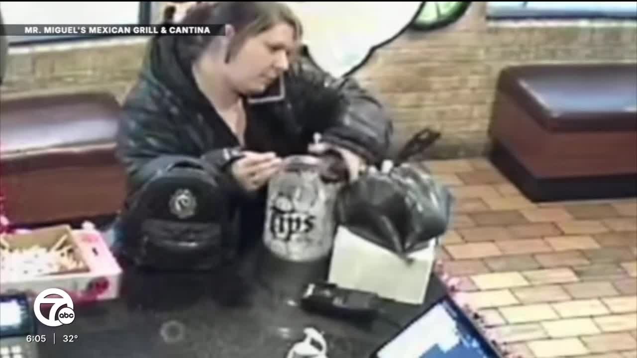 Warren restaurant customer caught on camera stealing tip jar