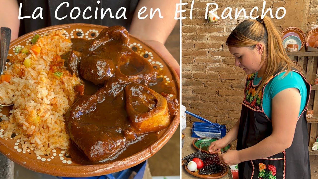 Mole Rojo De Res La Cocina en El Rancho