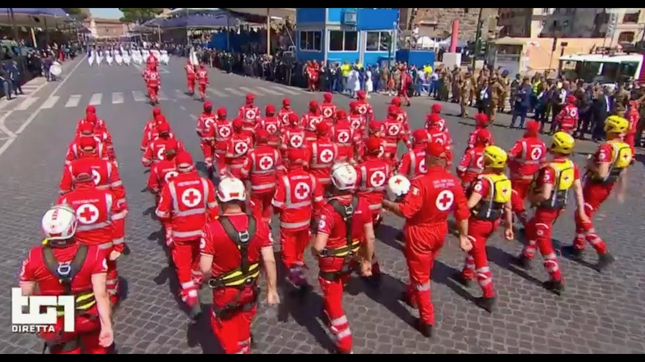 Insieme a difesa della pace – CRI – Sfilata - Componenti - Festa repubblica 2022