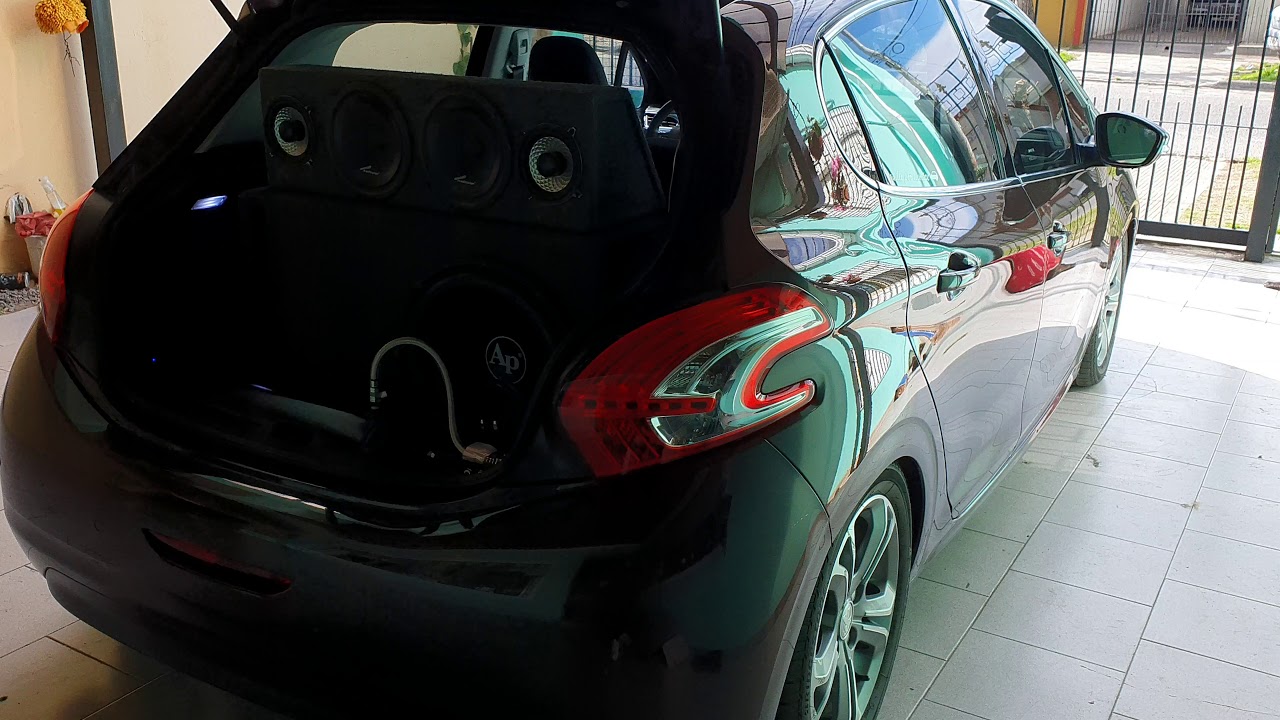 Peugeot 208 suspensi&oacute;n * Audio