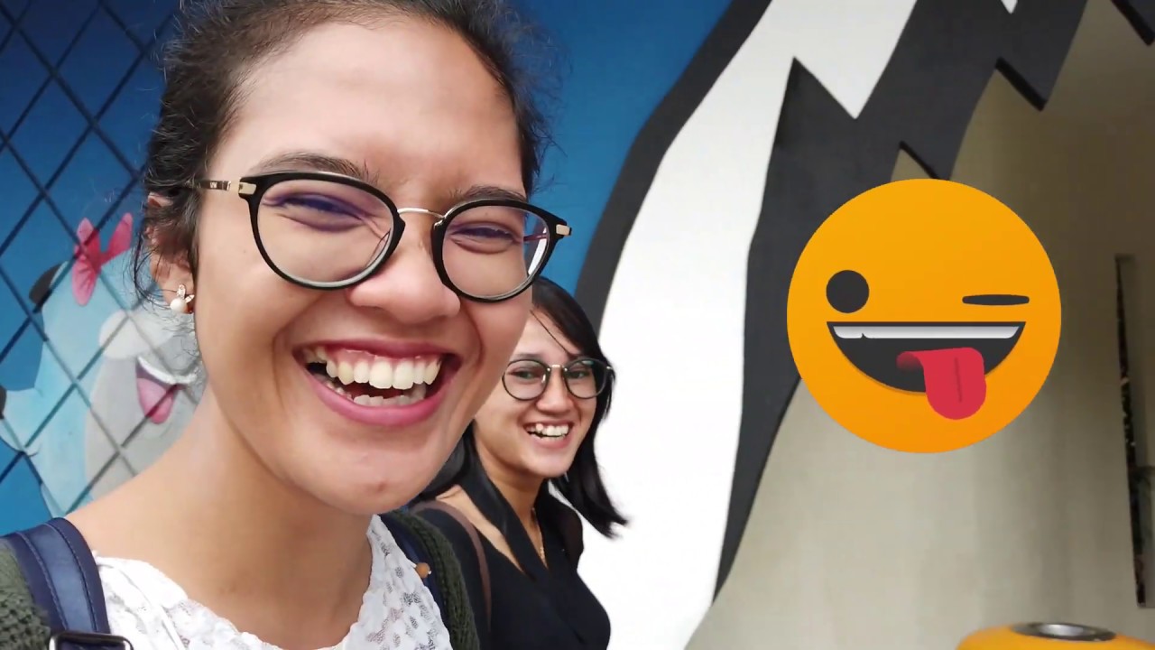 Elisha's Daily Activities - JALAN-JALAN BARENG SINDEN TIWI