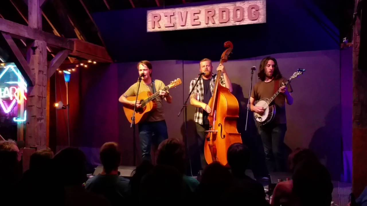 Billy Strings @ Riverdog  'Honey You Don't Know my Mind'