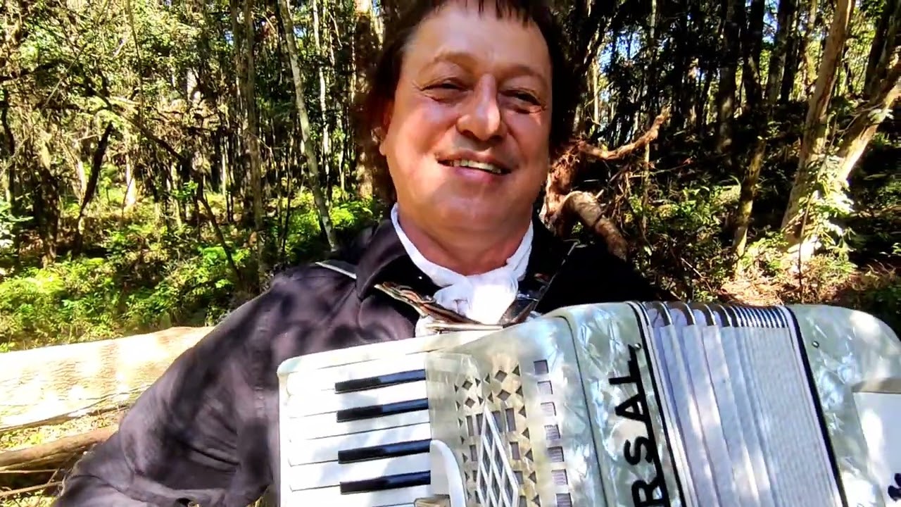 Missioneiro. autoria de Tio Bilia. Filmagens: Alex Zonin. Na gaita: Carlinhos Steiner. 54 999512710