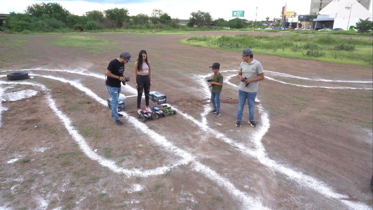 LA CARRERA MAS ESPERADA GRILLO vs PONCHUELAS / AUTOS RC 4x4 JUEGUETES / Grillo La Duda