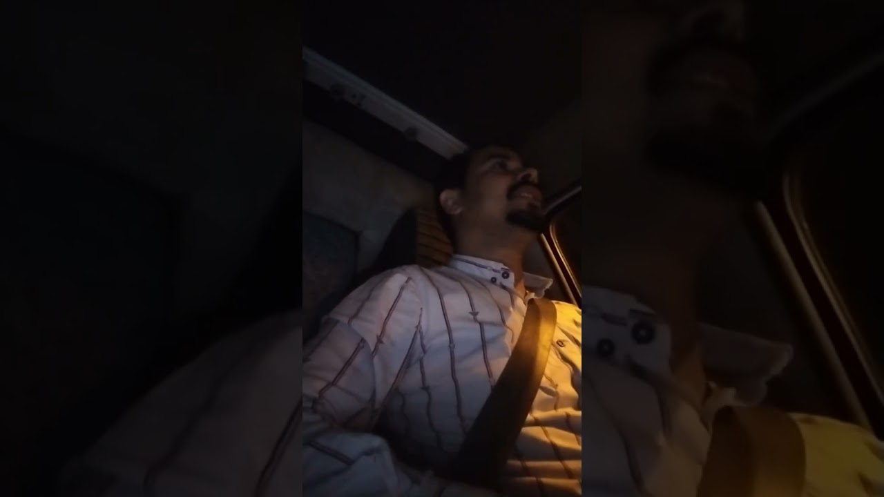 مغمور بفيض الروح سابح انا في غمره 