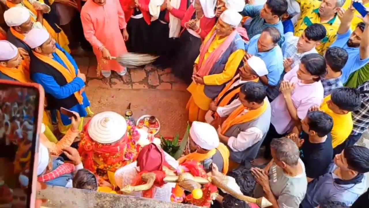 aaj Gaw me maa nandadevi ke darshan kiye 🙏🙏🙏🙏♥️