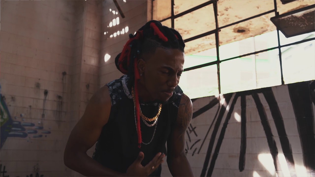 TJ - Ca&ccedil;adora clipe oficial