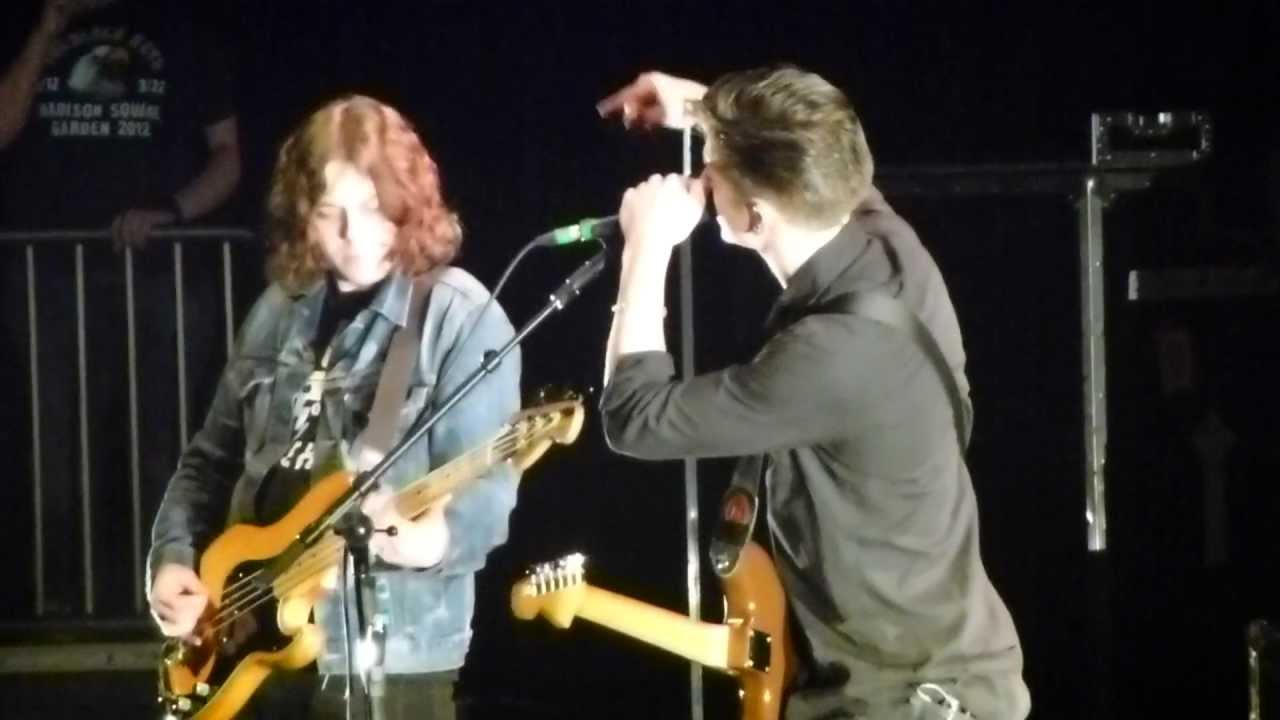 Arctic Monkeys - SHE'S THUNDERSTORMS + FLUORESCENT ADOLESCENT @ MSG NYC (HD)