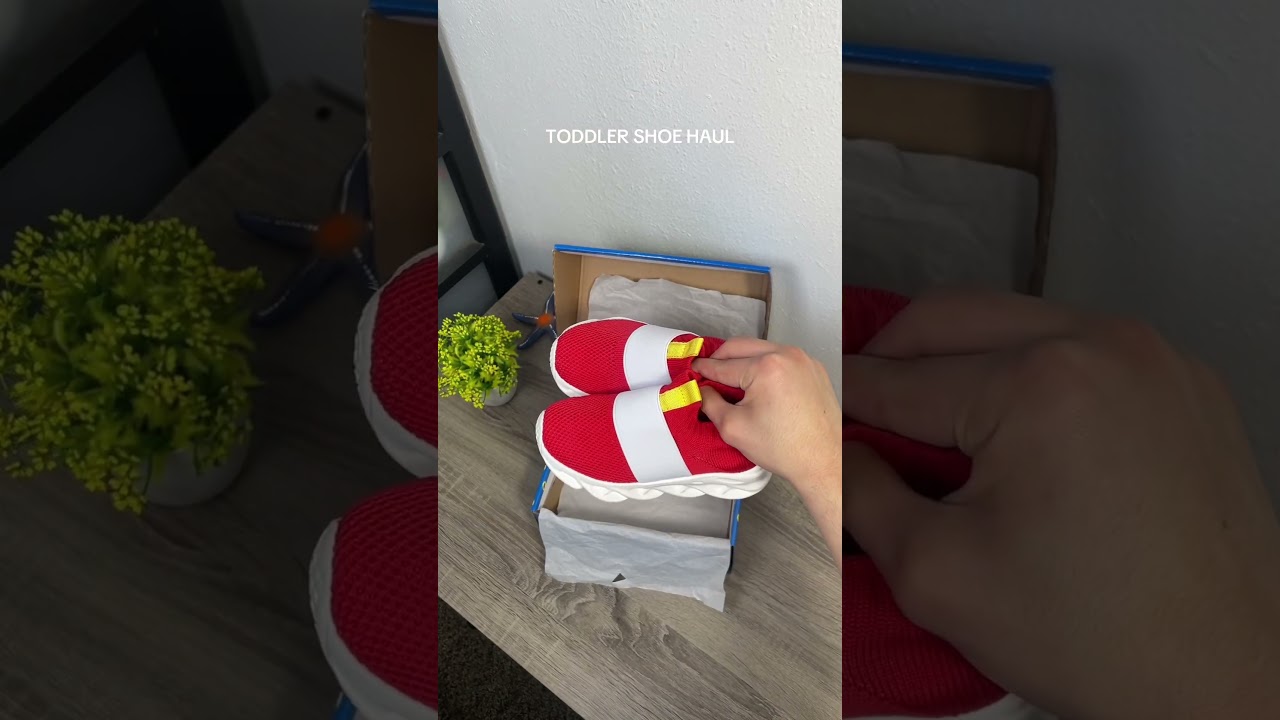 The perfect shoes for my kid🥹🎁#toddlersneakers #toddlersneakerhaul #kid #sonic #sega #sonic3 #gift
