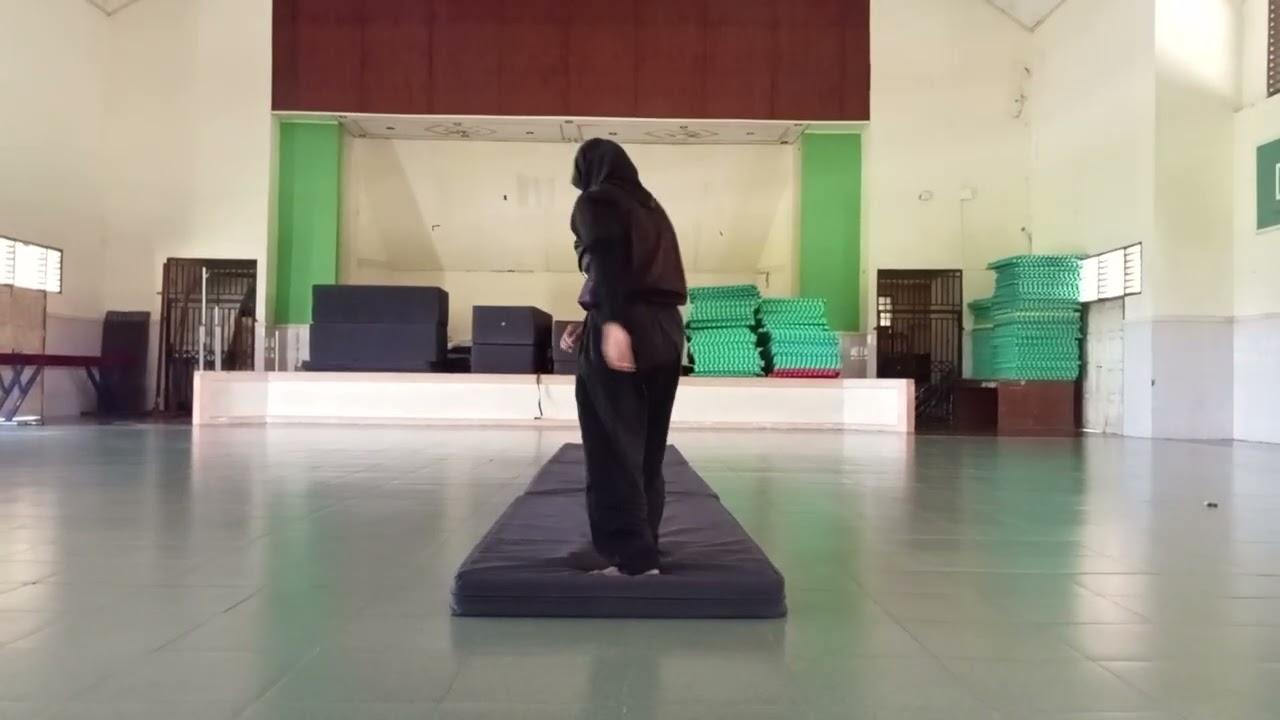 Rolling depan bulat awalan berdiri 