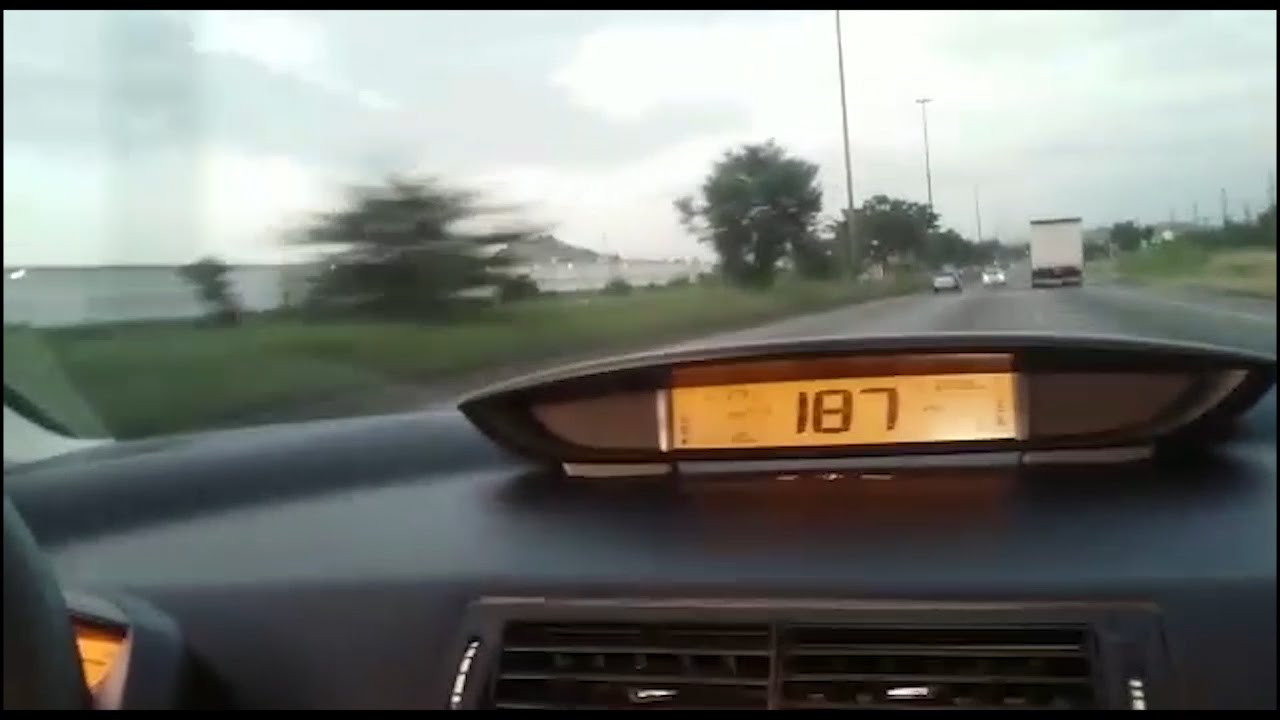 Carro capota a mais de 190 km/h. Acidente Filmado de dentro do carro. Onboard car accident.