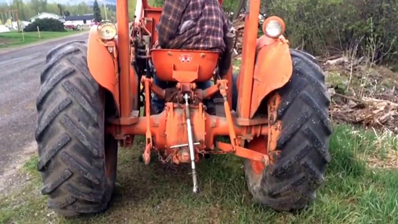 MF 202 tractor