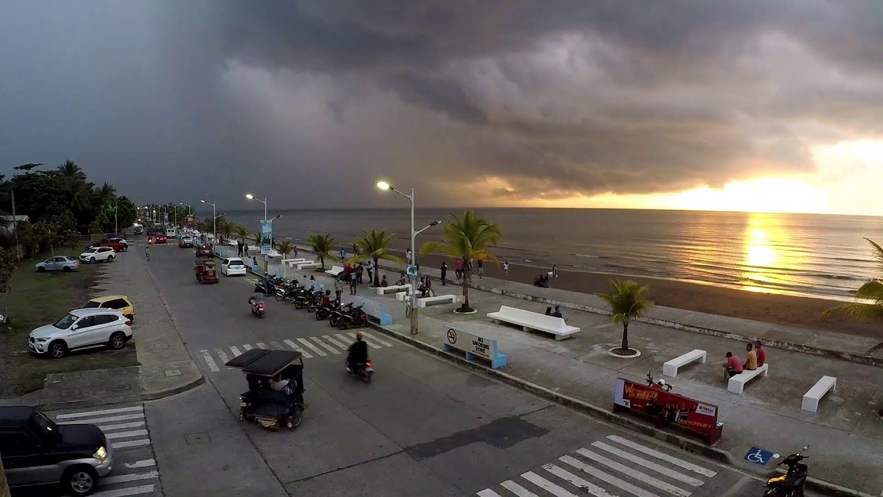 Dipolog boulevard. Day Turns to Night. (videolaps)