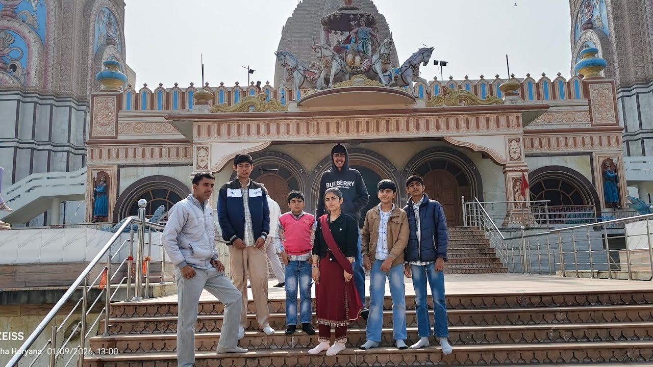 आज हम गए घूमने 👌