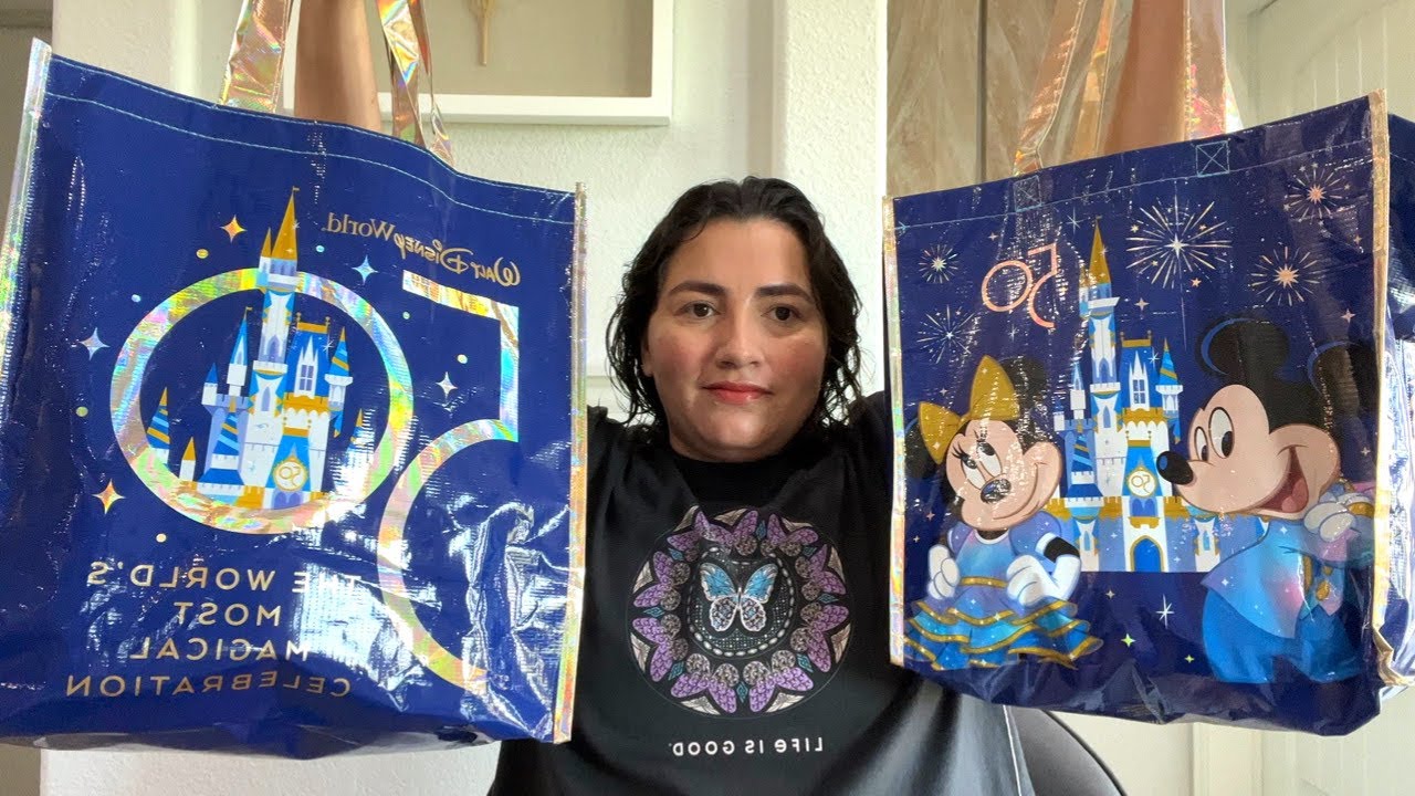 Que compre en DISNEY WOLRD? 😱🤩💰💰💰 - Gaste mucho dinero!