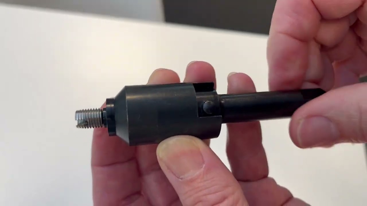 Comment poser un insert à visser avec une visseuse?