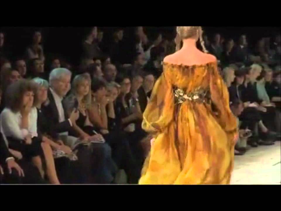 Lady Gaga - Fashion of his love Alexander McQueen Tribute