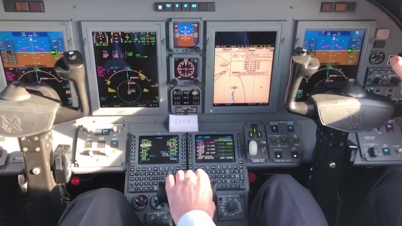 Air Hamburg Cessna Citation XLS take off EDDH