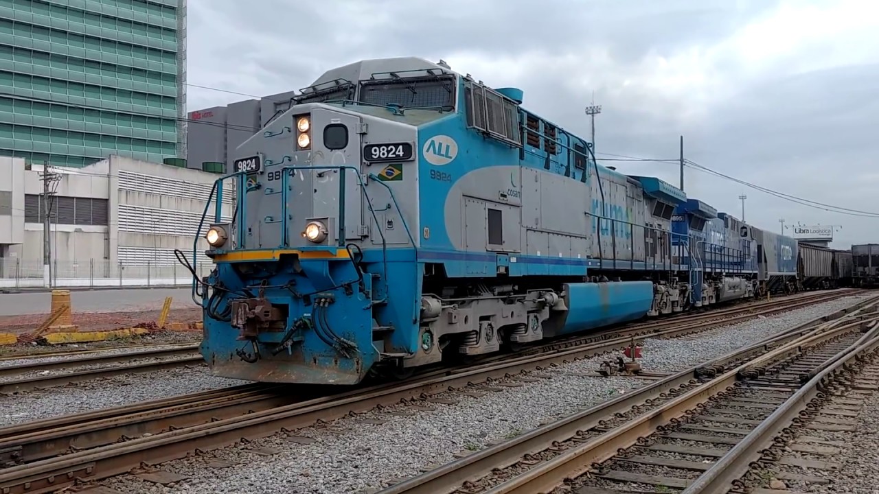 Trem da Rumo chegando no Porto de Santos