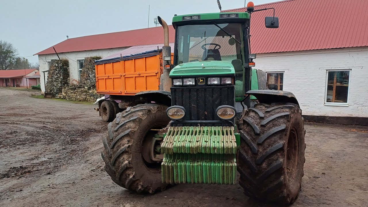 Транспортировка урожая кукурузы с поля на зернохранилище