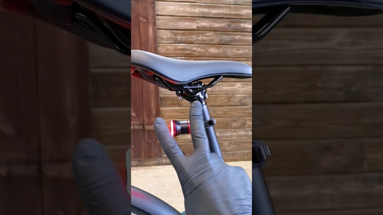 Two ways to mount an automatic rear light on Fiido C21 e-bike. #bicyclegear #cycling