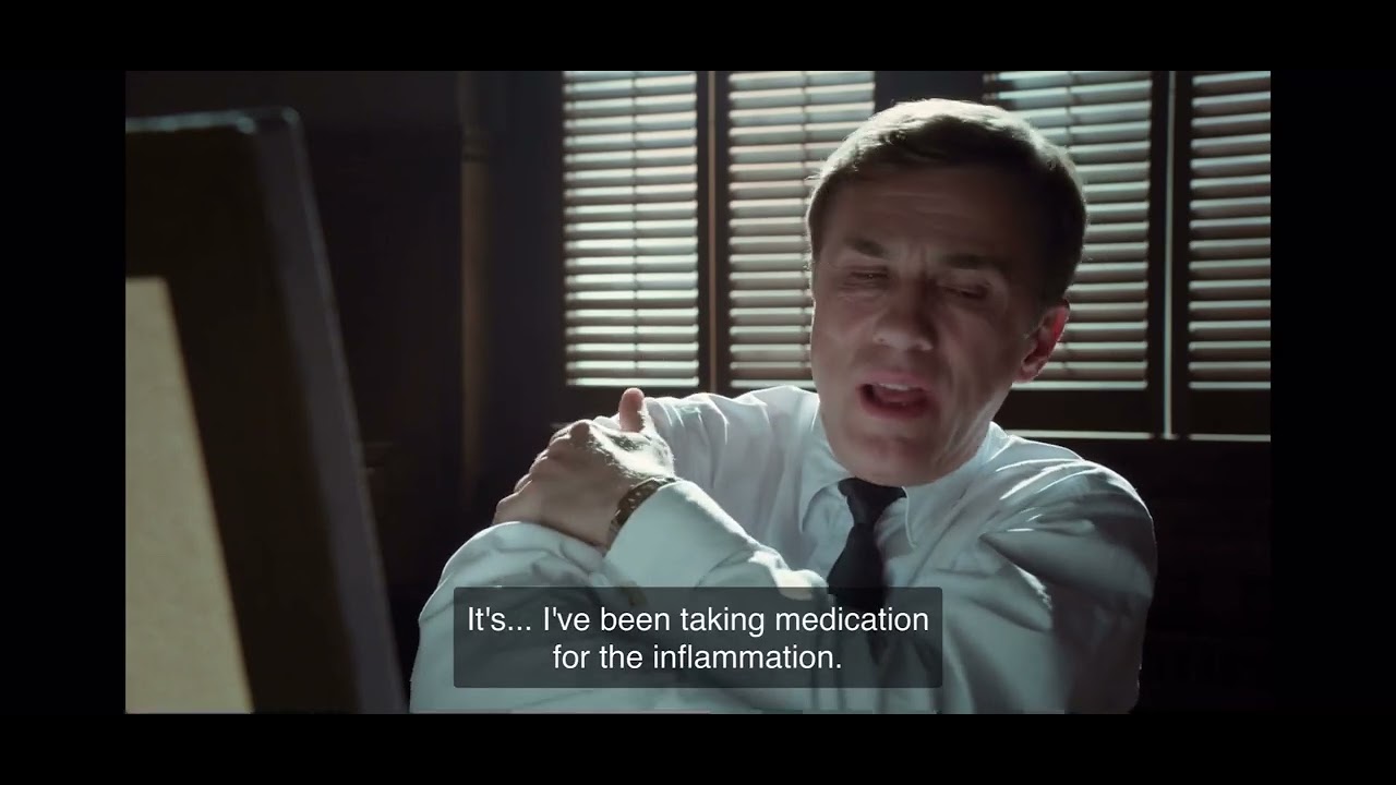 Big eyes (Painting at court scene)