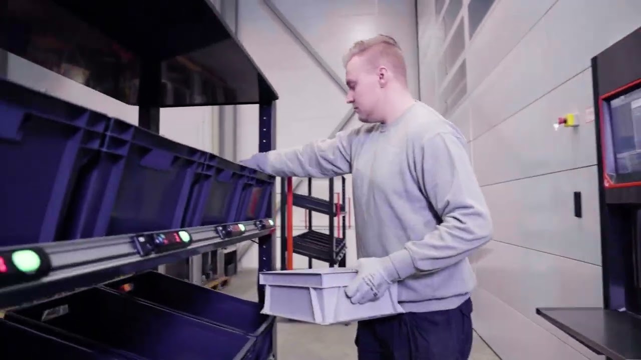 Fast and accurate Agilon batch picking with pick-to-light trolley maximises efficiency.