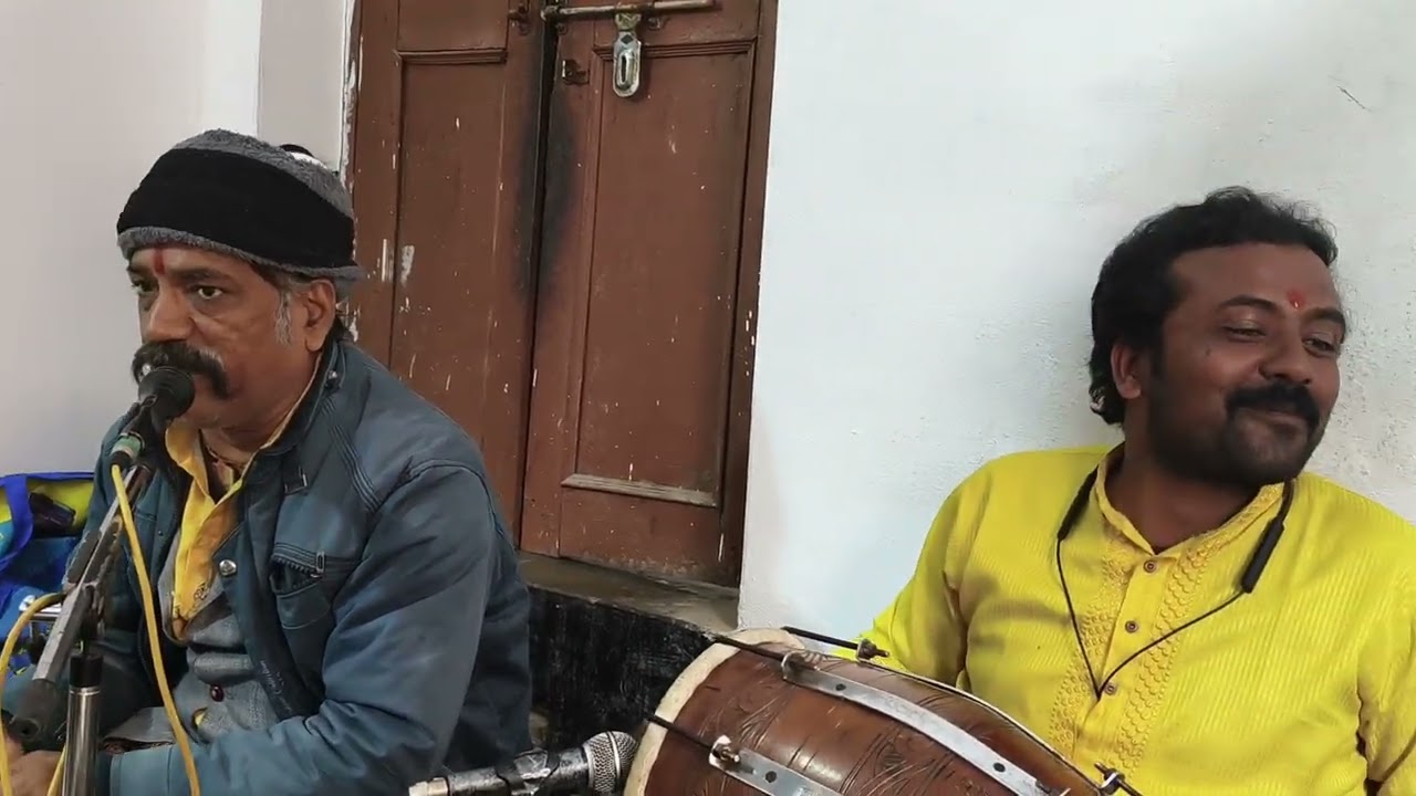 Ramayan dhun tumhe dekhti hu to lagta hi aise