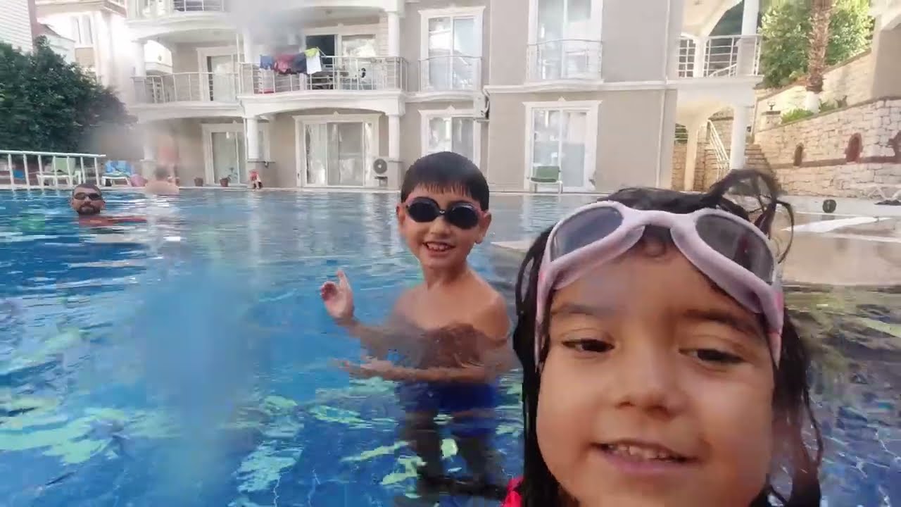 HEPİNİZE MERABALAR ARKADAŞLAR