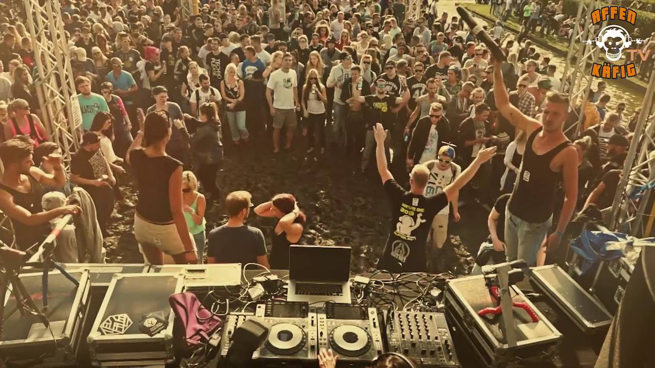 AFFENKÄFIG FLOOR RUHR IN LOVE 2016 / JULIANA YAMASAKI